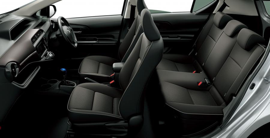  Toyota Aqua 2014 года  (фото 4 из 6)